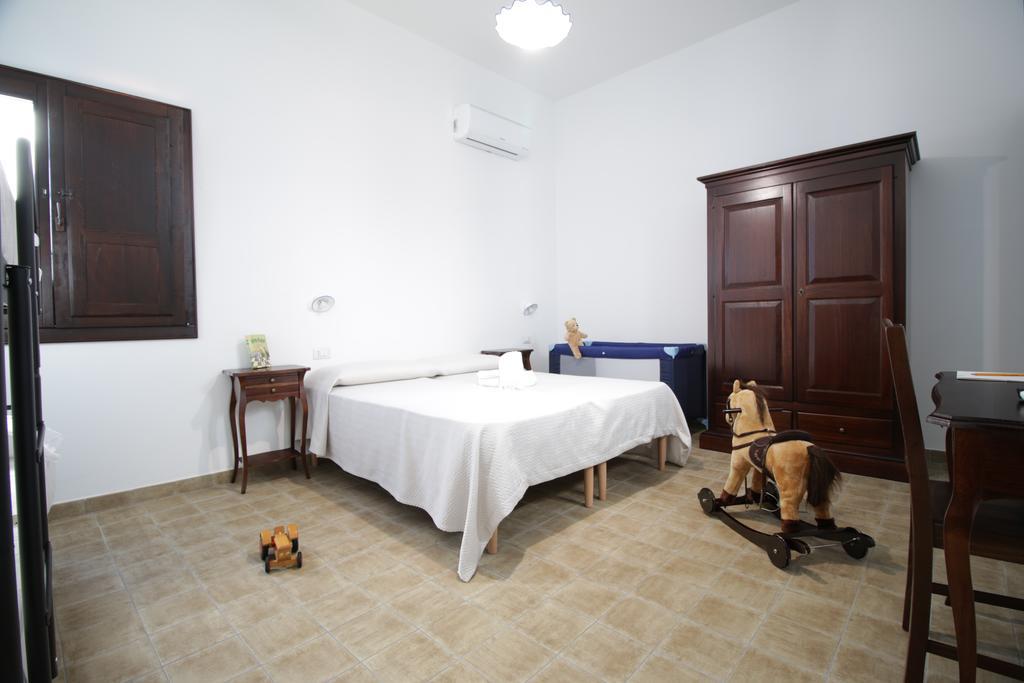 Ghivine Albergo Diffuso ดอร์กาลี ภายนอก รูปภาพ